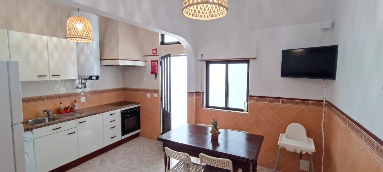 Casa "Os Amados" Apartment Albufeira Bagian luar foto